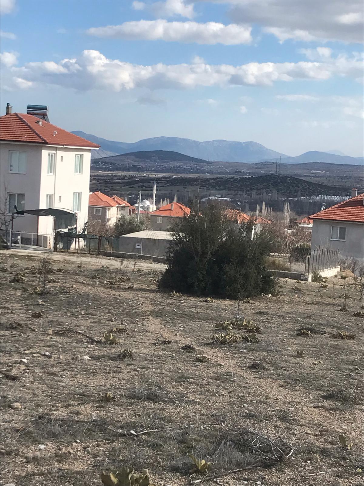 KORKUTELİ YEŞİLYAYLADA 436 M2 İMARLI ARSA